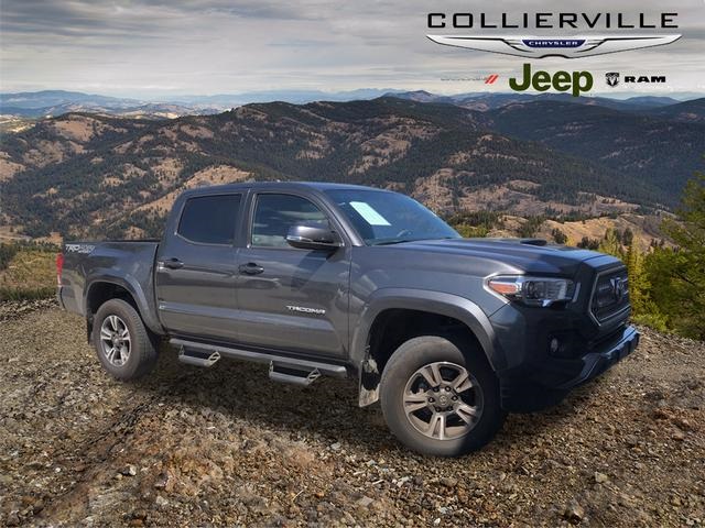 Pre-Owned 2017 Toyota Tacoma TRD Offroad